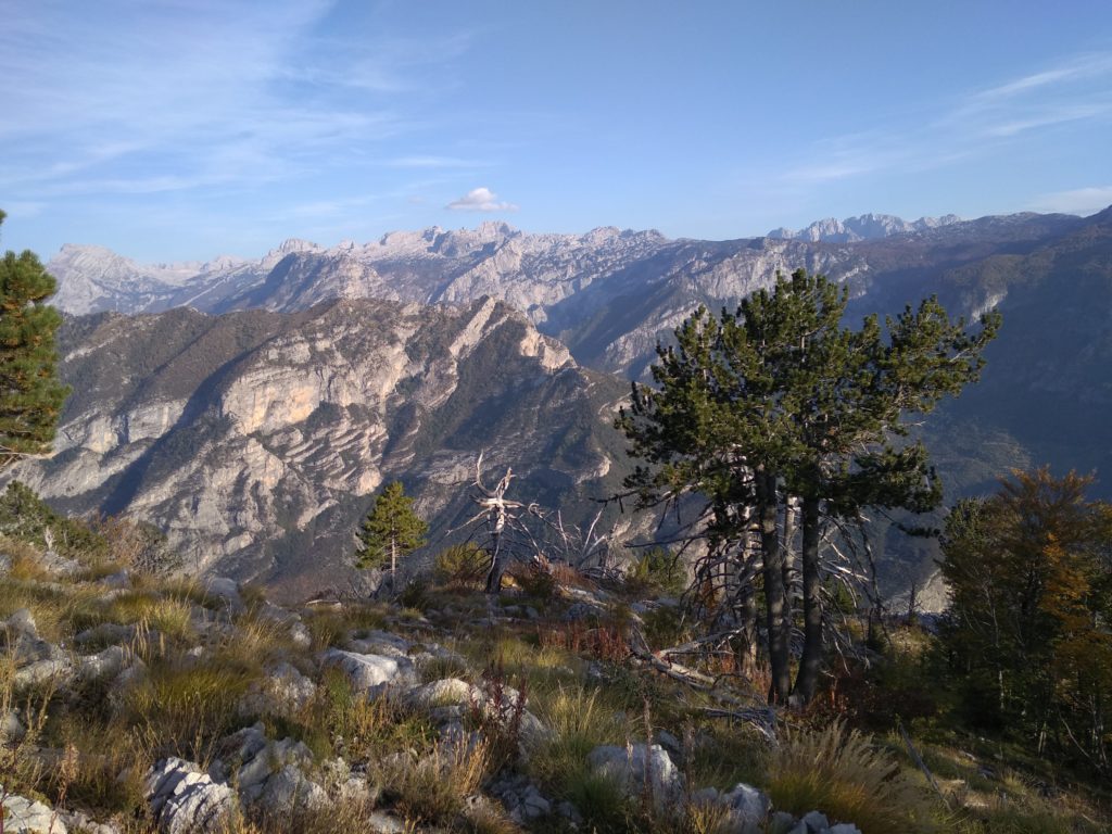 Rocky view The Circuit around Korita, Grlo sokolovo